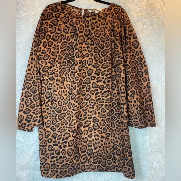 WALTER BAKER Leopard Print Long Sleeve Dress - Picture 1 of 8